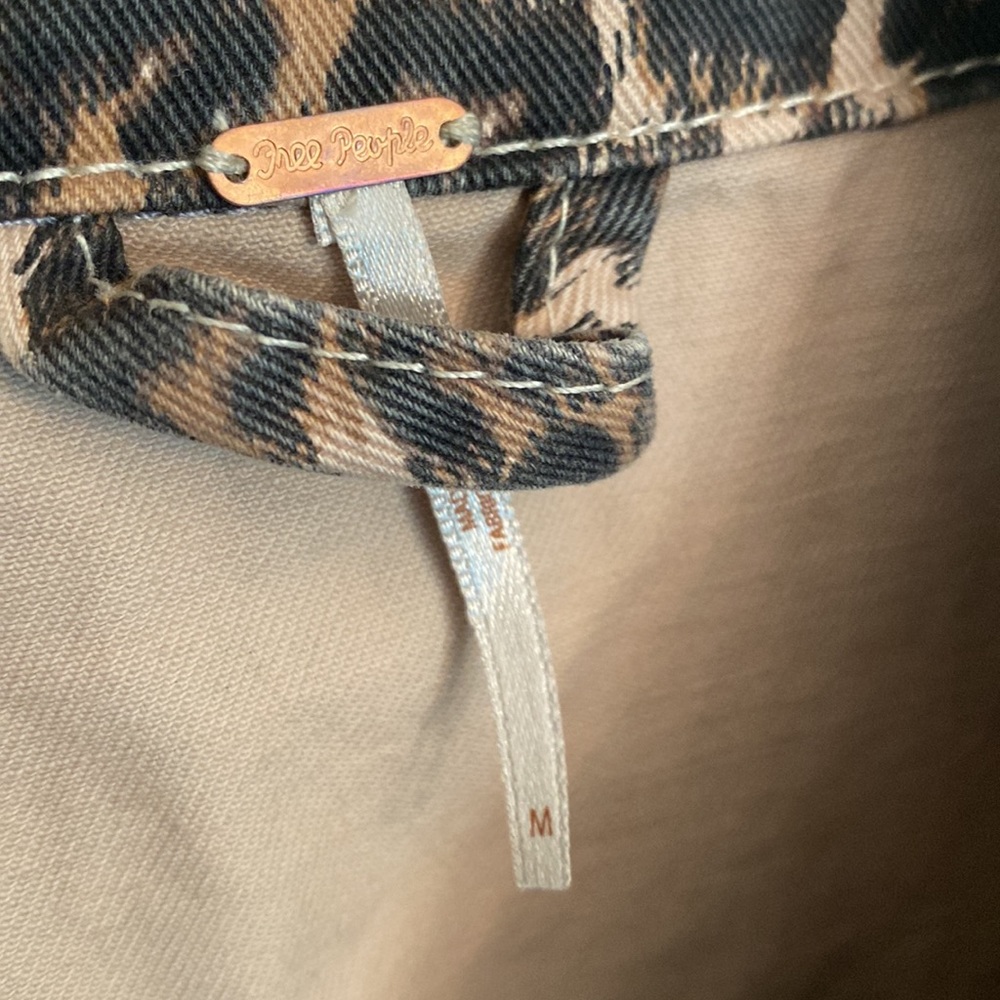 Free People cropped denim leopard jacket M L XL - Picture 4 of 16